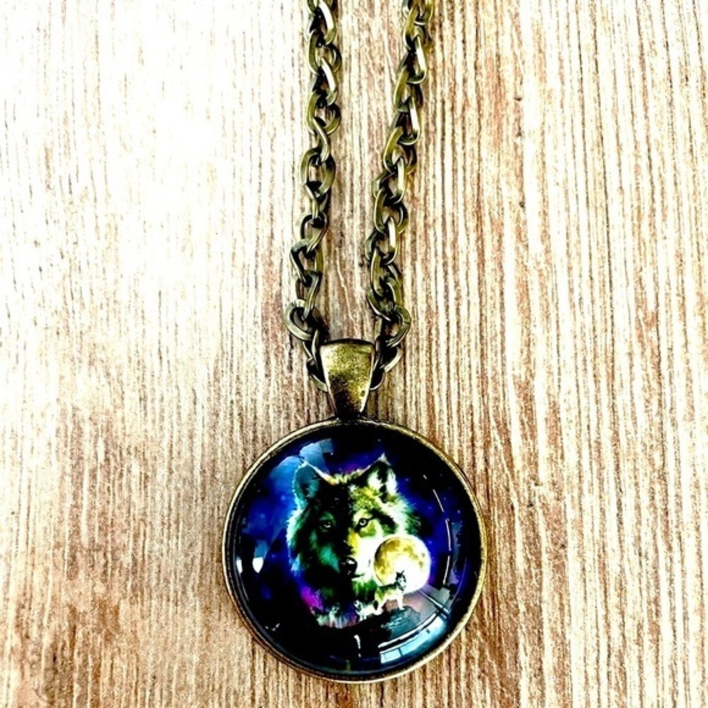 90s Style Wolf Print Necklace, Retro Look, NWT